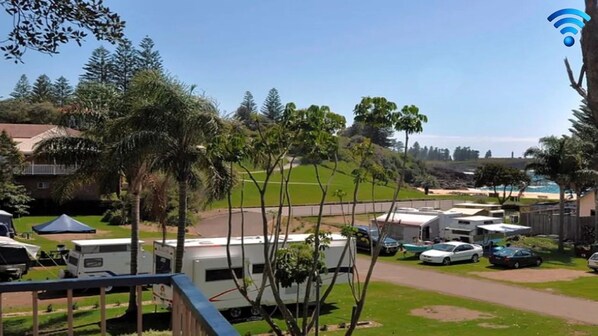 Near Shops/Beach, Parking, Parking - carport, Private Entrance, Views, Views - Beach, Views - ocean, Views - water