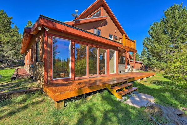 Experience Angel Fire with 14 guests at this cozy vacation rental house!