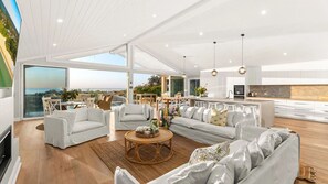 Dayz Dreamin | Open Plan Living | Ocean Views