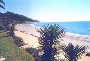 Beach a few steps from villa