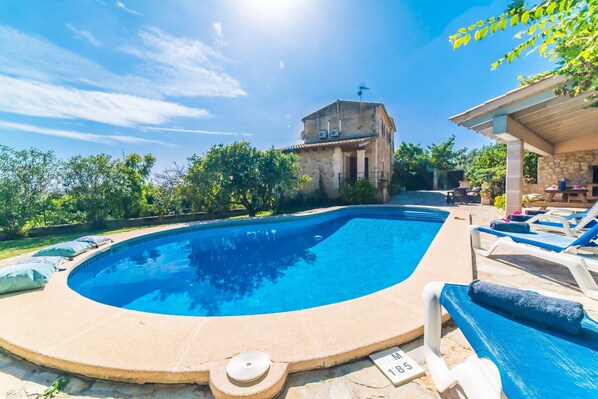 Finca in Majorca with pool and views 
