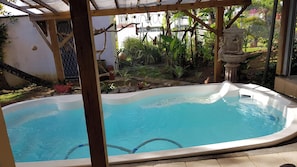Vue sur piscine