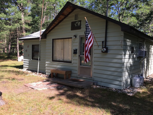 Tons of space packed in this cabin!