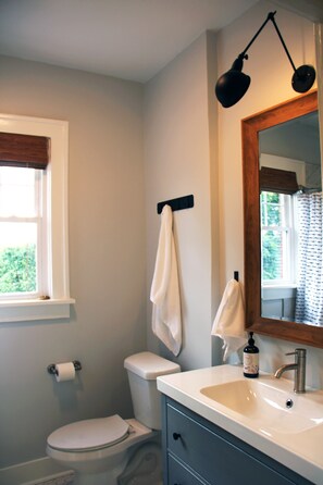 Fully renovated bathroom