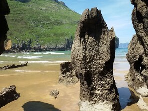 Sonabia beach at low tide