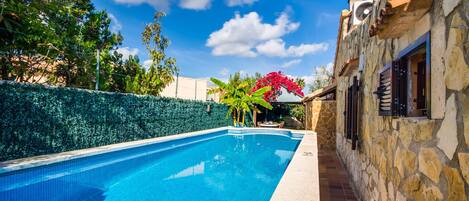 Ground floor house with pool in Puerto de Alcudia.