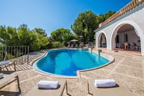 House with barbecue and pool with sea views