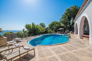 House with pool and sea views in Mallorca