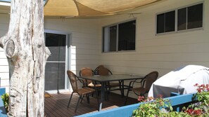 FRONT DECK