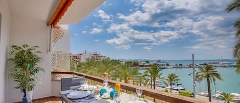 Apartamento con vistas al mar en Puerto Alcudia 