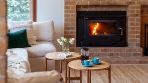Seaside | Living Room | Fireplace