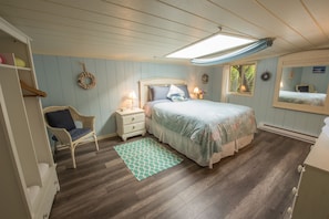 Queen Bedroom with Skylight