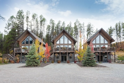Beautiful Chalet With Mountain Views located 1 mile from Glacier National Park