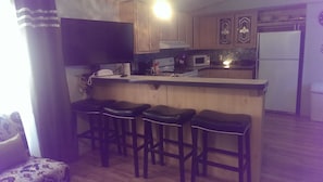 Kitchen/Bar area