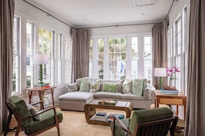 Living room, unit B
