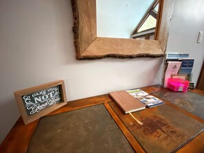 Wolf Den Cabin Rental (763)