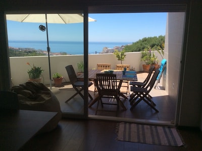 Large apartment for an unforgettable holiday in Sesimbra, with pool. Conf