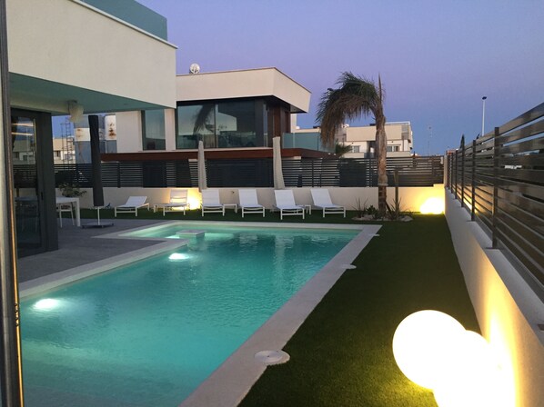 Pool