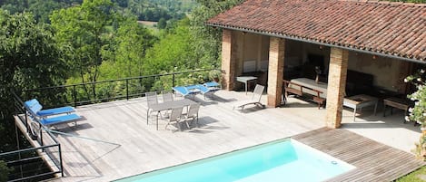 vista piscina da casa