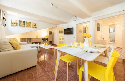 Apartment in Plaza Mayor with A/C and WiFi