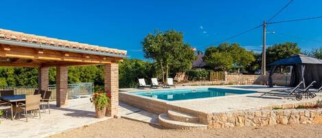 Holiday Home Swimming Pool