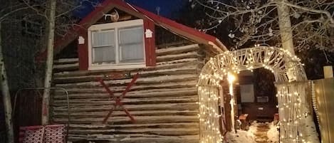 The Little Cabin in Red Lodge Montana is the perfect get-a-way! 