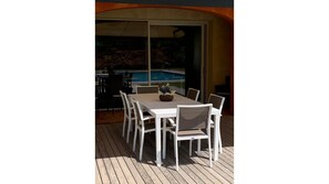 Balcony / Terrace / Patio