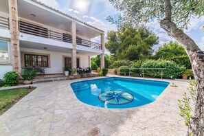 House with pool near Playa de Muro