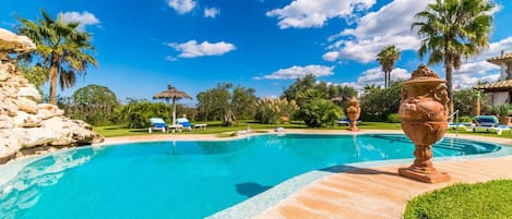 Luxuriöse Finca mit Grill und Pool auf Mallorca 