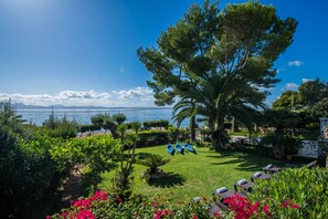 House next to the beach in Alcudia with barbecue