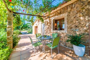 Rustic finca only a few minutes from the beach in Mallorca