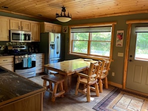 Kitchen -- icemaker, dishwasher, microwave, coffeepot and many other amenities!
