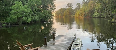 Relaxing time, enjoy a beautiful sunset or catch you next fIsh from the dock