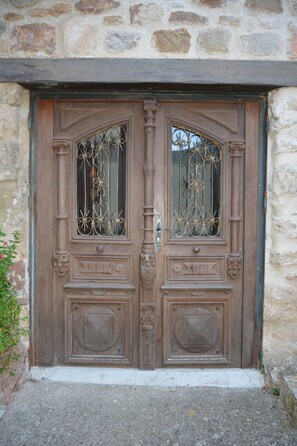 Entrance doors to hallway