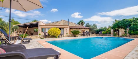 Finca con piscina en centro de Mallorca. 