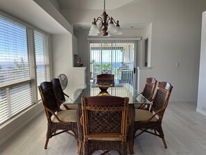 Dining area for gathering after beach hopping.