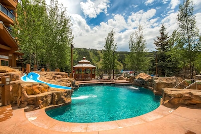 Premium penthouse in all of Keystone, vaulted ceilings, great pool 