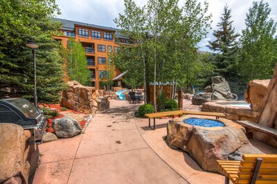 Premium penthouse in all of Keystone, vaulted ceilings, great pool 