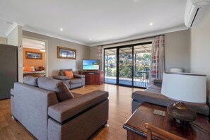 Lounge room