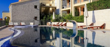 Apartment pool