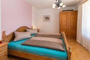 Ferienwohnung 2 für 4 Personen, mit extra Schlafzimmer und Küche-die Wohnung 2