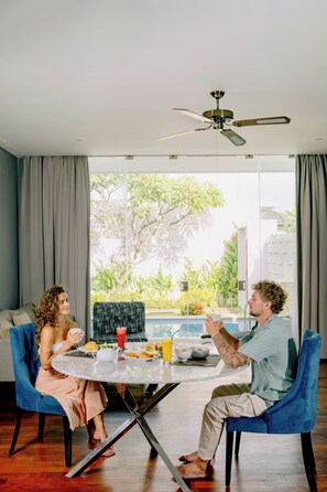 Couples’ dining