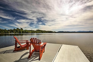 Enjoy a stress-free trip to the Adirondack Mtns at this 5BR 4BA vacation rental.