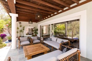 Outdoor Seating