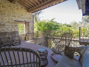 Propriété, Bâtiment, Pièce, Immobilier, Maison, Porche, Biens, Arbre, Domicile, Architecture