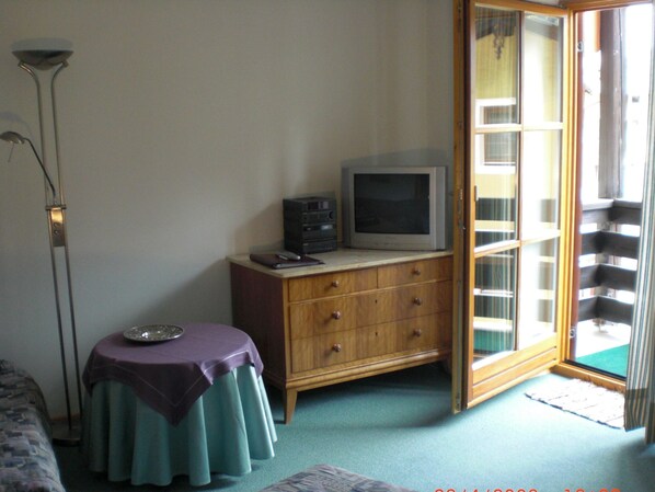 Ferienwohnung 2, 48 qm für 1-2 Personen-Wohnzimmer