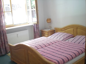 Ferienwohnung 2, 48 qm für 1-2 Personen-Schlafzimmer