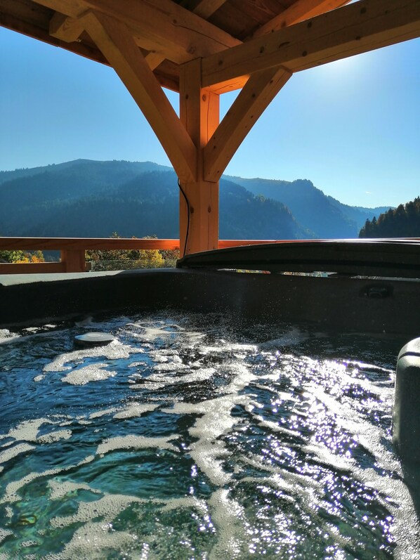 Bain à remous extérieur