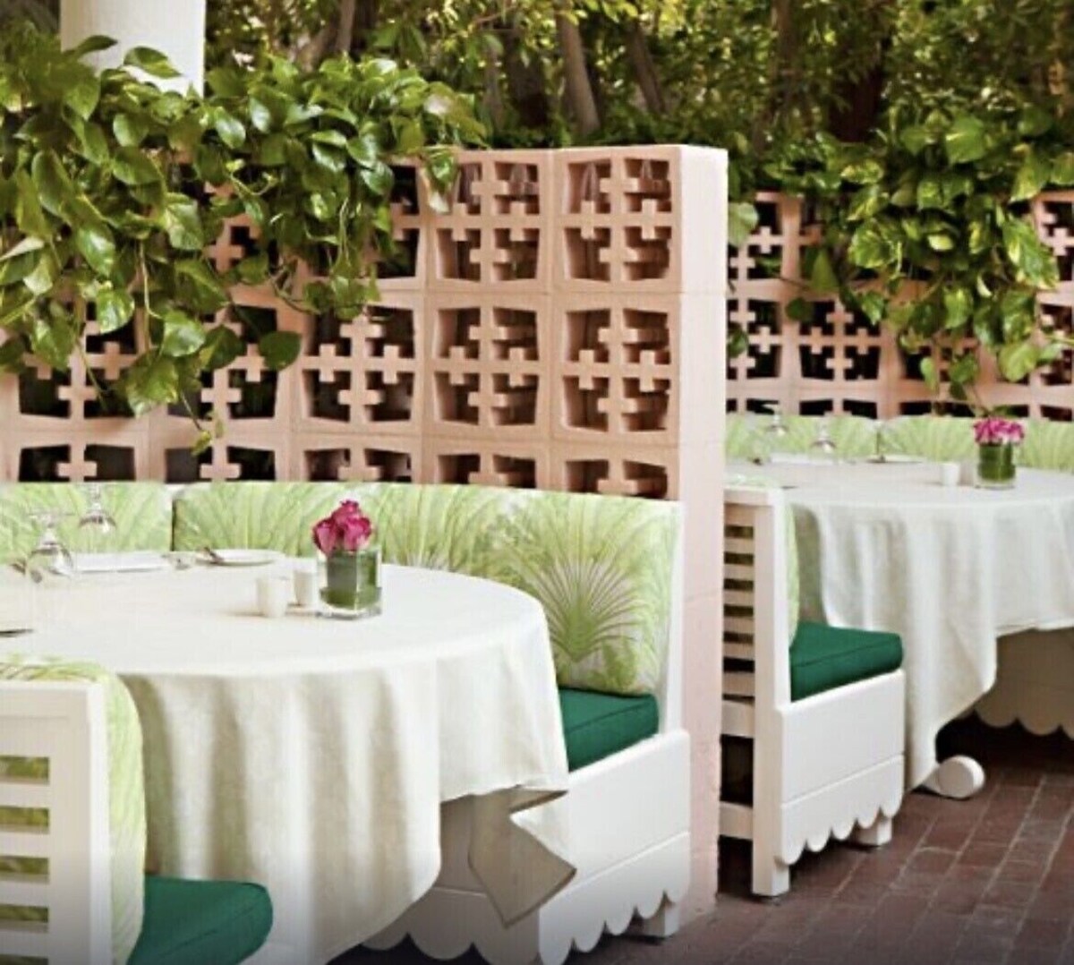 Romantic Outdoors with Private Pool. Amazing location! Just read the reviews!