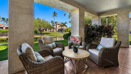 Lanai offers serene view of the Lagoon